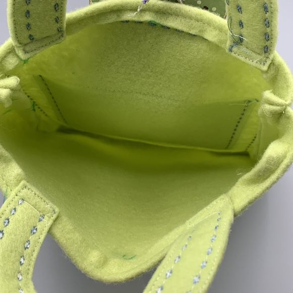 Embroidered Felt Easter Bag Tote Easter Chicks and Happy Easter Wooden Tag - Picture 9 of 9